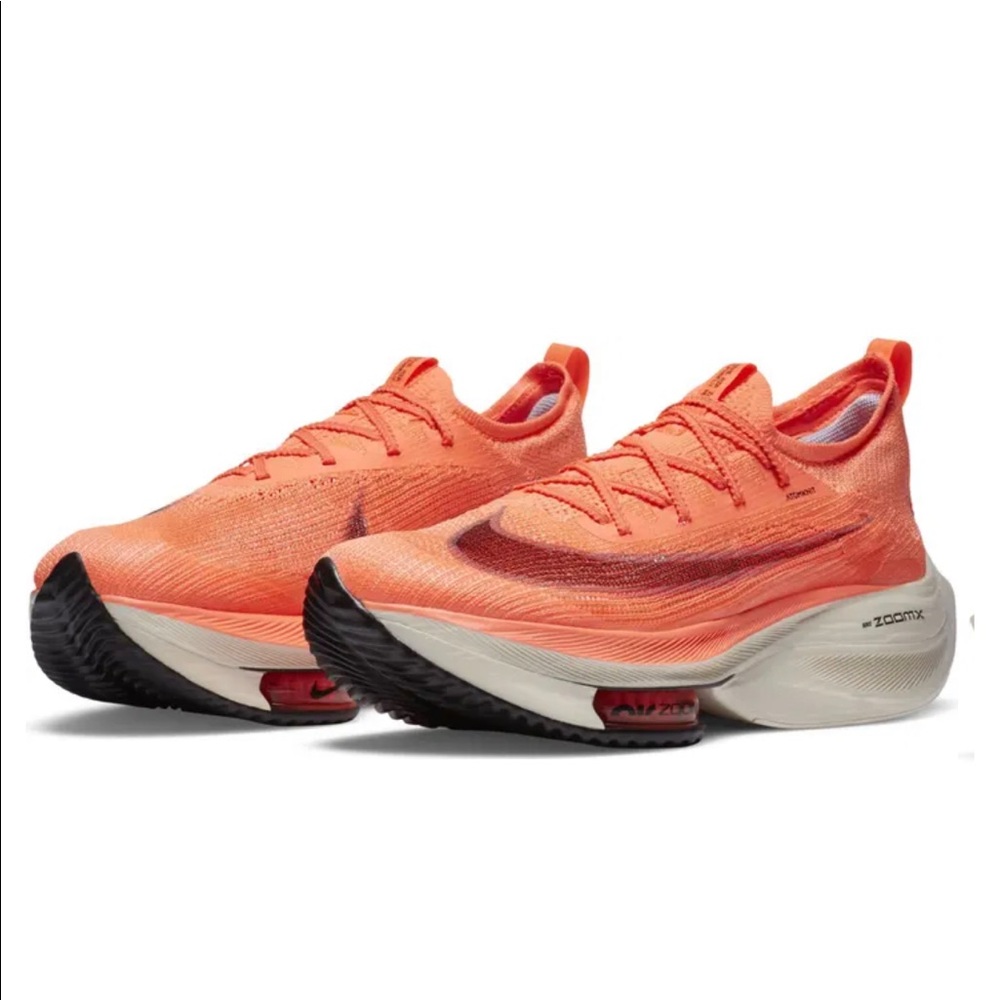 EUC Air Zoom Alphafly NEXT% Flyknit Running Shoe
NIKE women’s 6.5